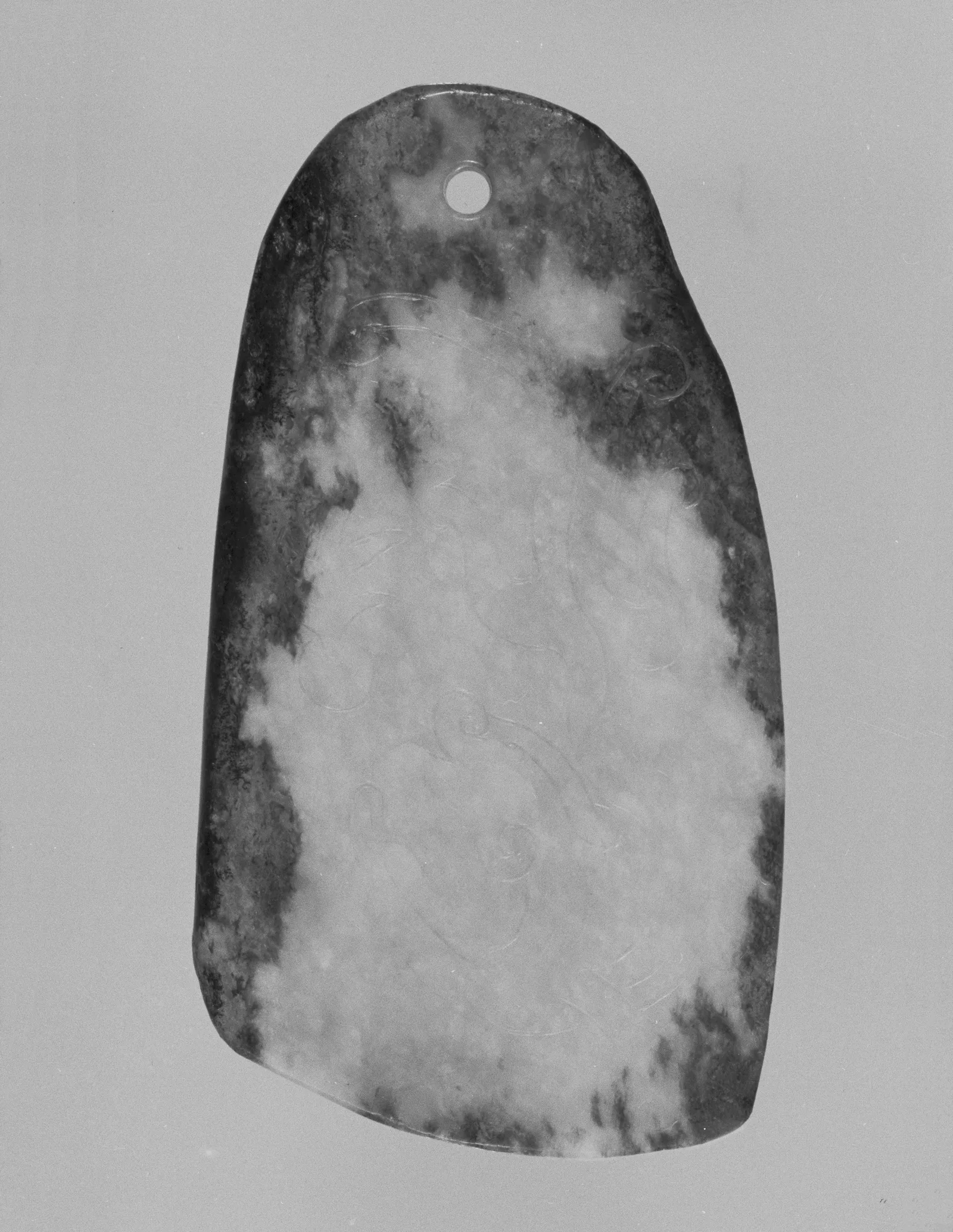 Jade (nephrite) pendant, qing dynasty, 10.6 cm long.