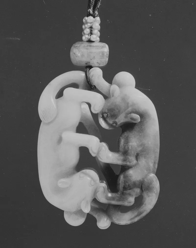 Jadeite pendant, qing dynasty, 6.4 cm high.
