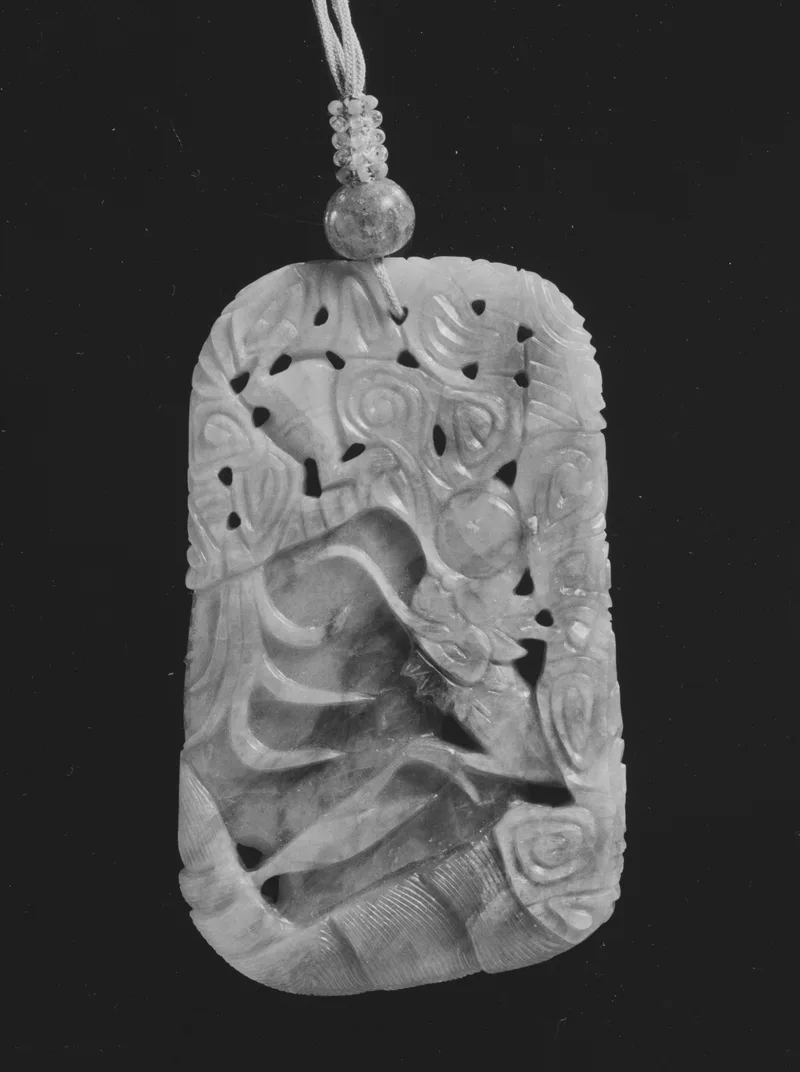 Jadeite pendant, qing dynasty, 4.8 cm long.