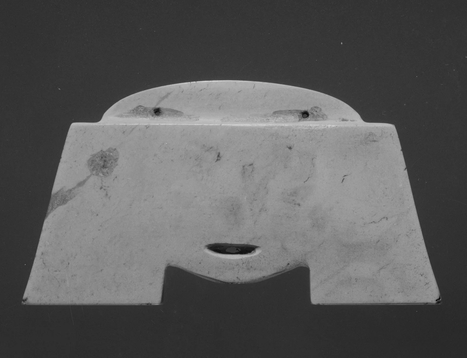 Jade (nephrite) pendant, prehistoric china, 3.5 cm high.