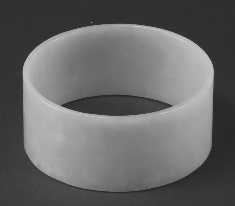 Jade (nephrite) armlet, prehistoric china, 8.6 cm across.