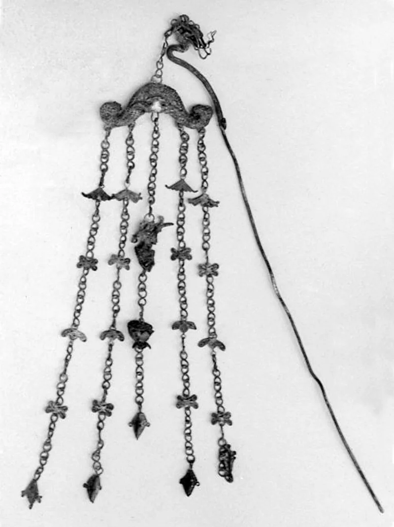 Silver hairpin, ming dynasty, 19.1 cm long.