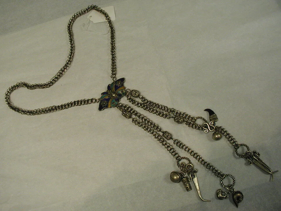 Silver necklace, qing dynasty.